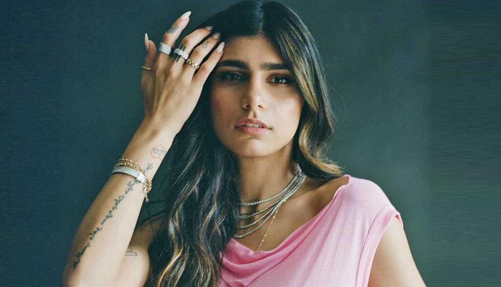 Wearing a pink bikini, Mia Khalifa demonstrated barbiecore on the internet with her bold moves!!!